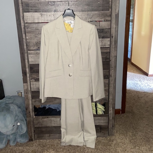 3pc Suit Set Jacket Pants and Camisole - Picture 1 of 4